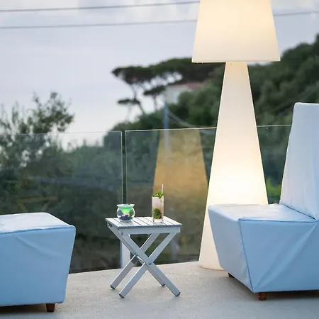 & Relais Freedom Club Aparthotel 4*