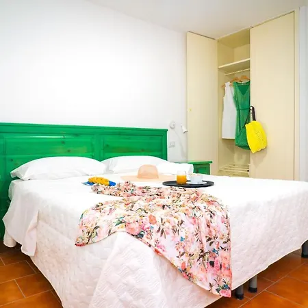 & Relais Freedom Club Massa Lubrense